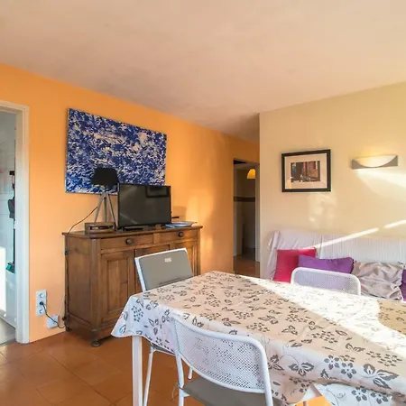 Ay-3 Calella De Palafrugell, 4 Pax-3