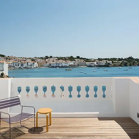 Centric Townhouse With Sea View - Casa Marta-3