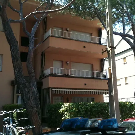 Apartamento Con Ubicacion Inmejorable-3