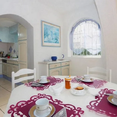 Casa Con 4 Dormitorios Con Piscina Y Amarres Privados Ref 354-2
