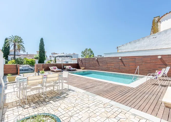 Apart-Rent Casa Al Canal Llobregat 0106 Empuriabrava