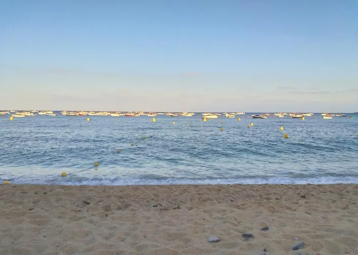 Calella De Palafrugell hotels near Playa El Castell