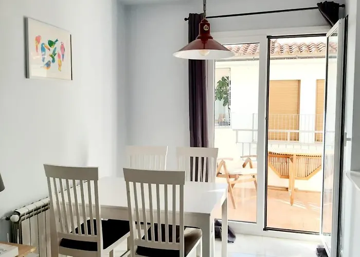2 Bedroom Apartment In The Old Town, Close To The Beach L' Escala
