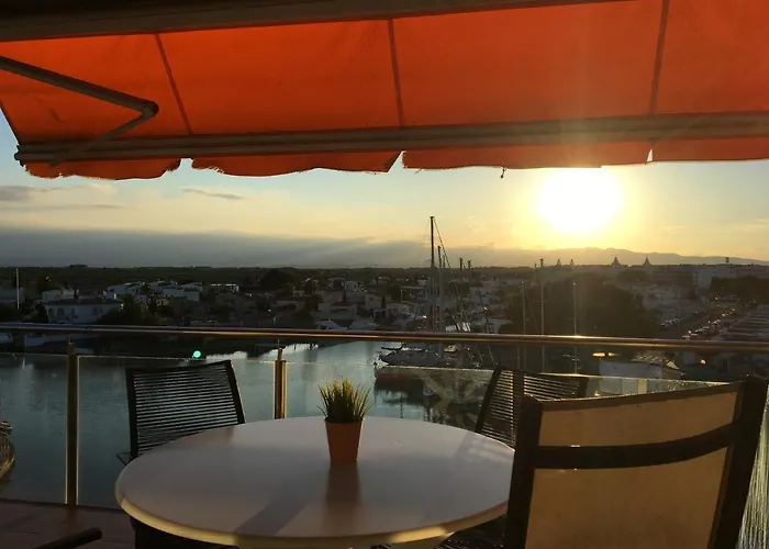 Vue Panoramique Sur La Mediterrannee, Appartement Sur Canal & Proche Plage Roses