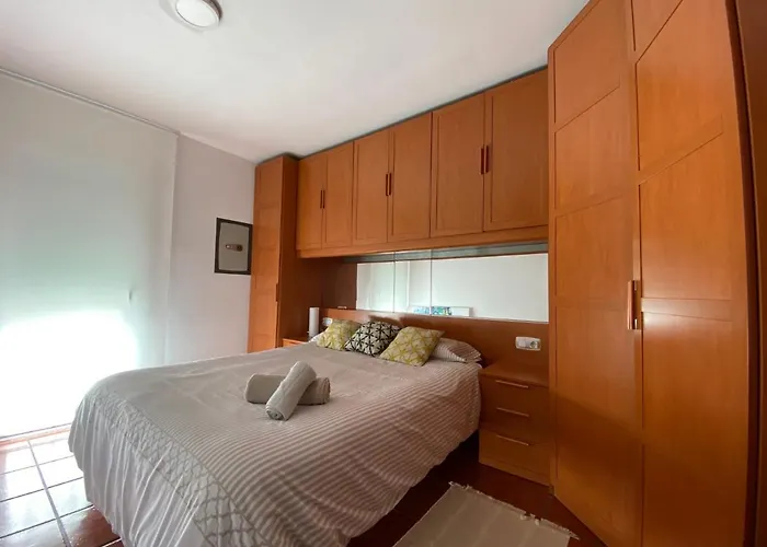 Cala Fonda 7 Villa Roses met een Zwembad