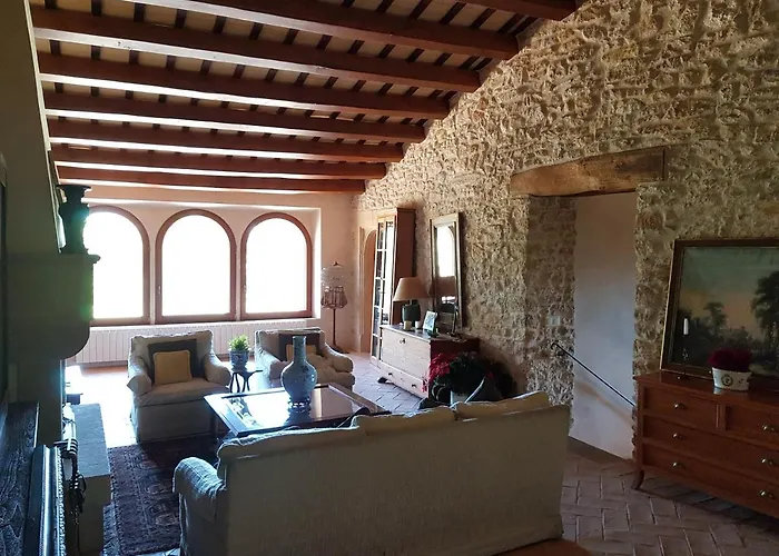 Hostal Mas Petit, Turisme Rural La Bisbal d'Emporda