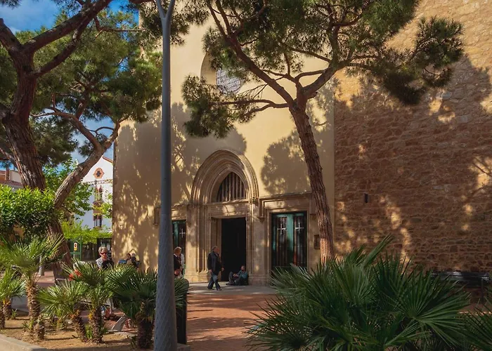 Fantastic 3 Bedroom Apartment, 300M To The Sea Lloret de Mar