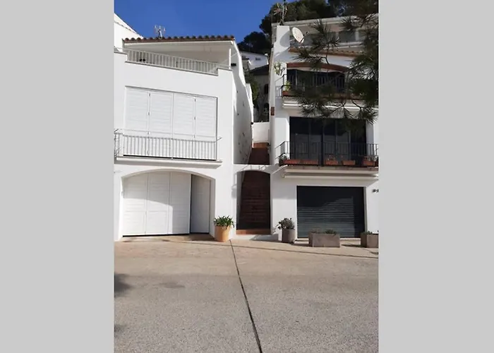 Pet friendly Apartment In Front Of The Sea Llafranc