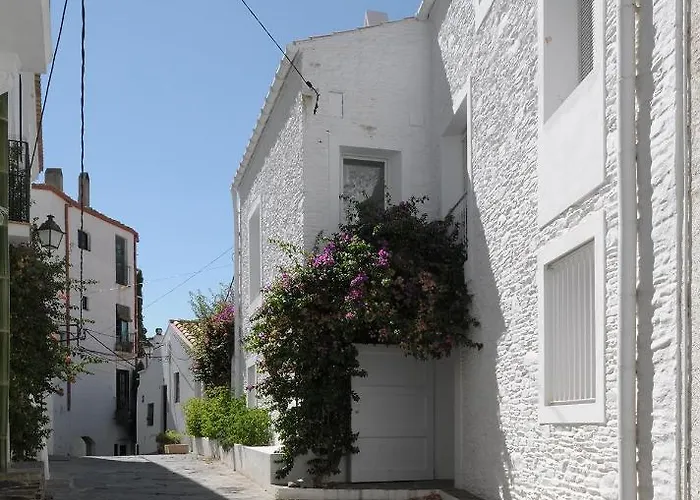 Villa Centric Townhouse Cadaques - Casa Voltes -