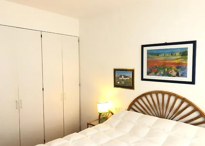 Bright Breezy Holiday Flat For Tranquility And Refuge And Joy Cadaqués