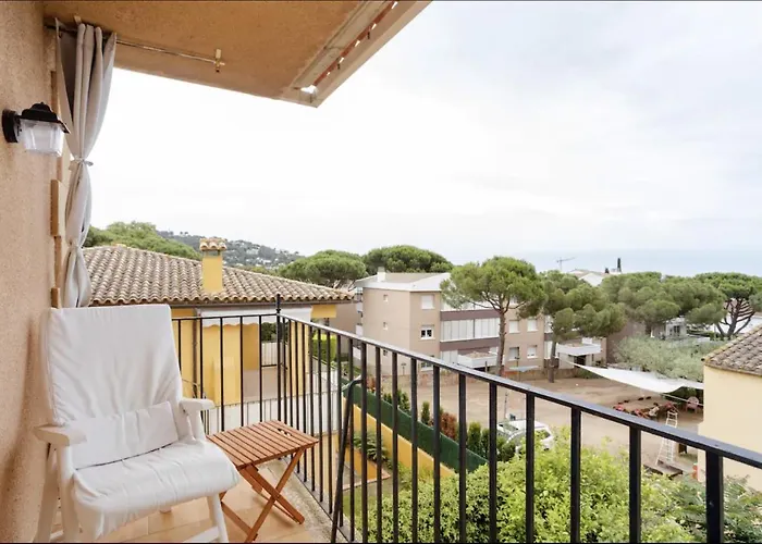 Bonita Casa Adosada Con Jardin Privado Y Piscina Comunitaria Calella De Palafrugell