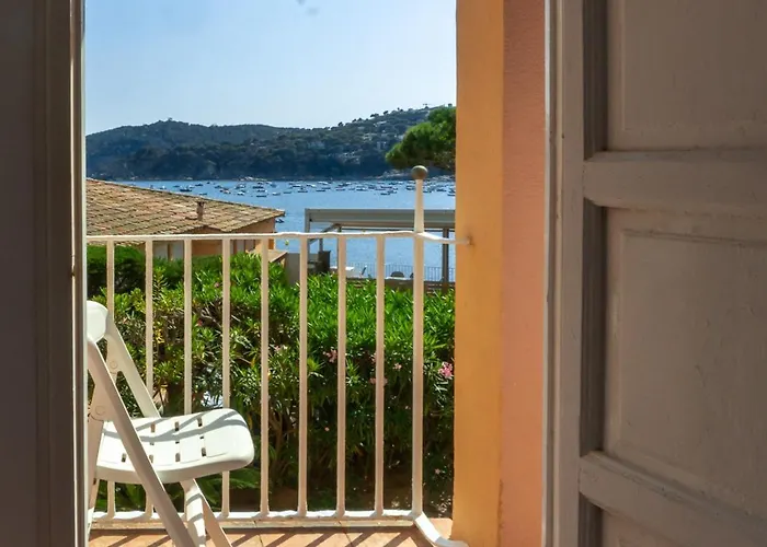 Calella De Palafrugell hotels near Can Mario Museum