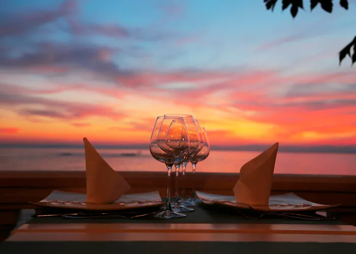 Roses Hotels With Pool