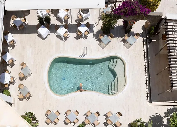 Roses hotels near Aquabrava Open 5