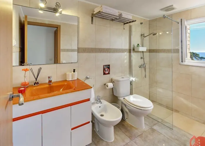 Boutique Apartament Pau Casals, 2 Min Walk From The Sea & Sea View Lloret de Mar