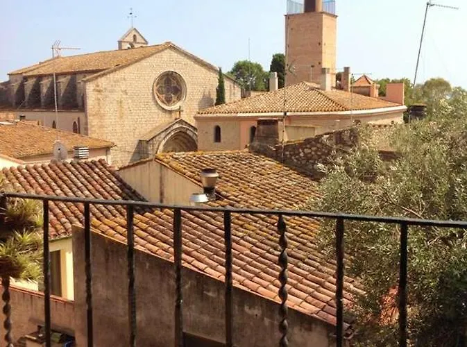 2 Bedrooms Appartement With Balcony And Wifi At Peralada