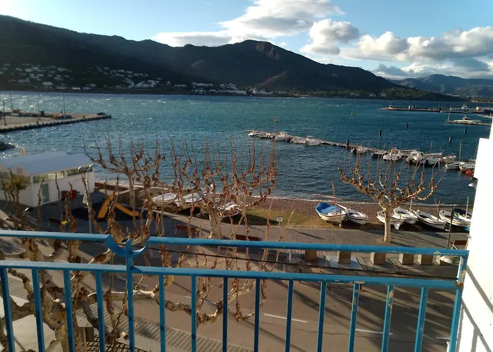 Artmony Piso Centro Del Pueblo Vista Frente Al Mar Appartement Plein Centre En Front De Mer El Port De La Selva