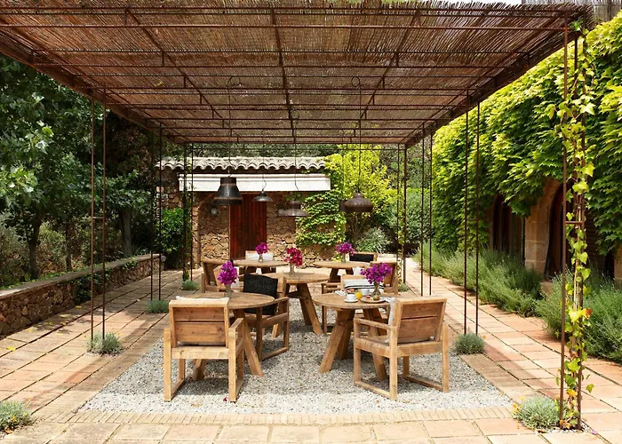 Best Llafranc Hotels For Families With Kids near Platja Canadell