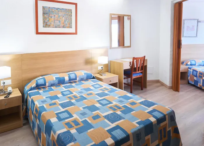 Roses hotels near Esglesia de Santa Maria de Roses