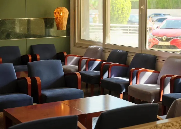 Roses hotels near Platja La Punta