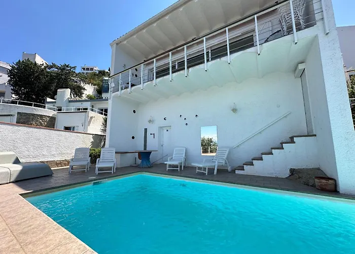 Agi Villa Poncella Roses with Pool