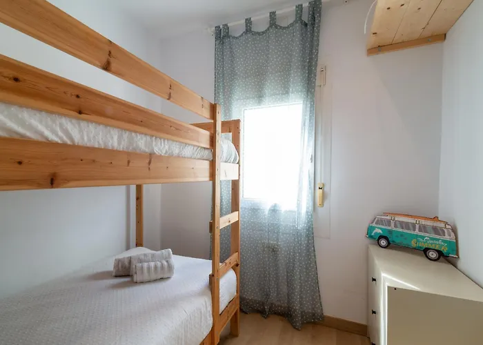 Pet friendly Precioso Apartamento En Primera Linea De Mar En Calella De Palafrugell