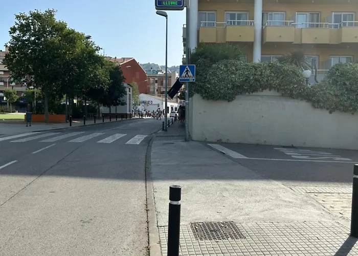 Pet friendly Centrico Apartamento A 150 Metros De La Playa. Parking* Lloret de Mar