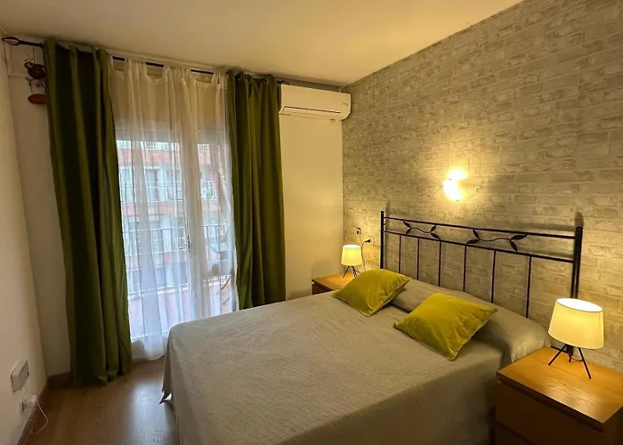 Pet friendly Fantastico Piso Con Piscina En Corazon De Fenals Apartment Lloret de Mar