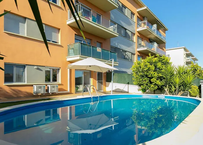 Apartamento acogedor con piscina y jardín privados en Figueres - ES-228-115