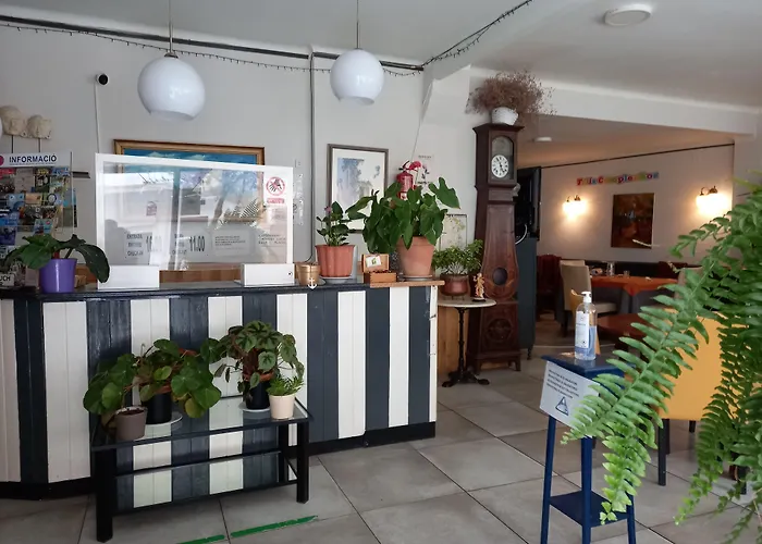 Hostal Creus Rosas