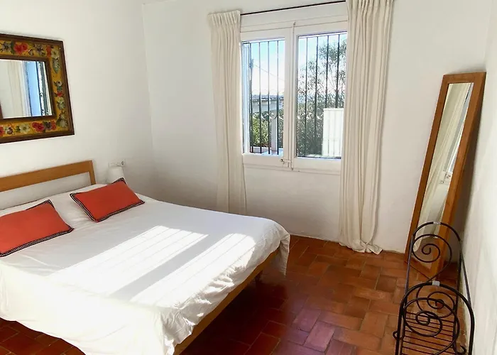 Maison de pêcheur superbe vue mer, grand jardin Cadaqués
