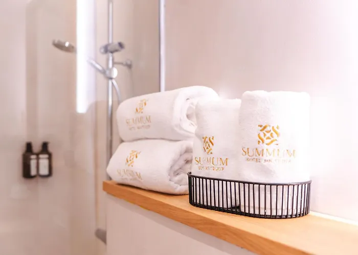 Hotel Boutique Monells Summum