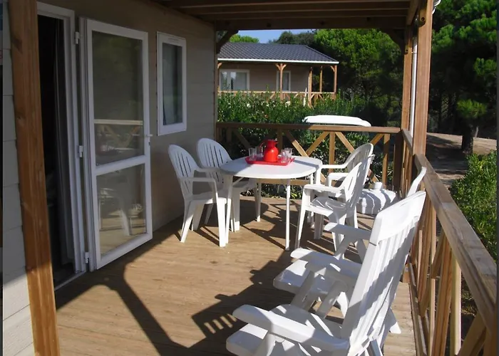 Lloret de Mar hotels near Castle D'en Plaja