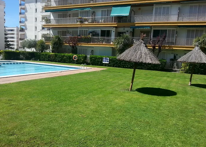 Apartamentos Oliveras Lloret de Mar