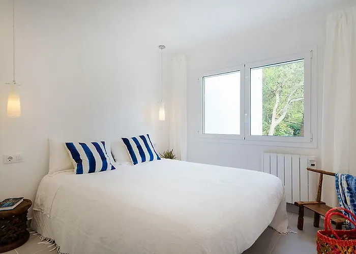 Calella De Palafrugell Vacation Rentals near Isla de Lobos