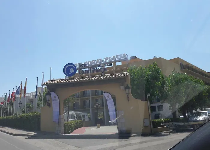 Residencia Platja De Roses Apartment