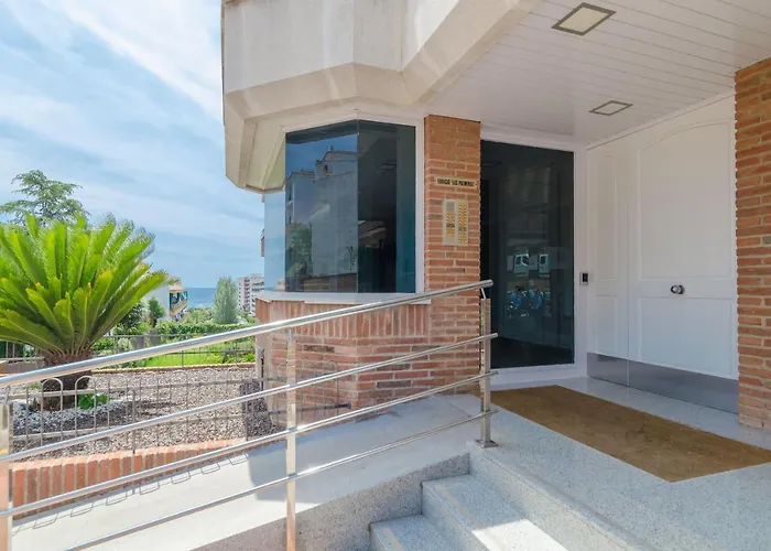 Pet friendly Palmeras 1 Apartment Lloret de Mar