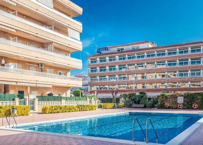 Huisdiervriedelijke 2 Bedroom Gorgeous Apartment In Blanes