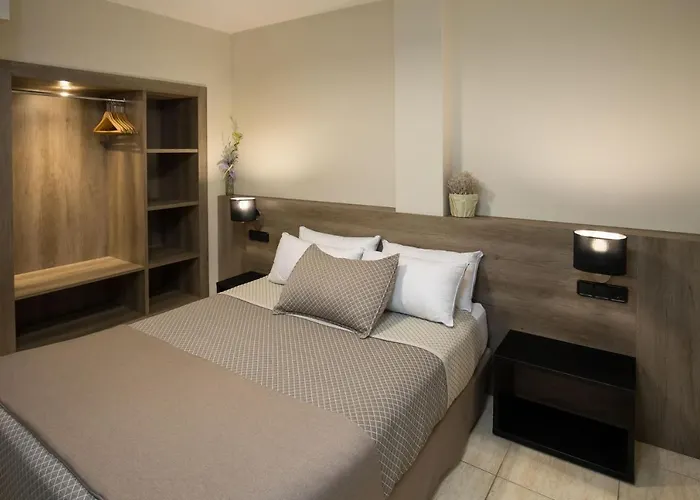 Roses hotels near Ciutadella de Roses